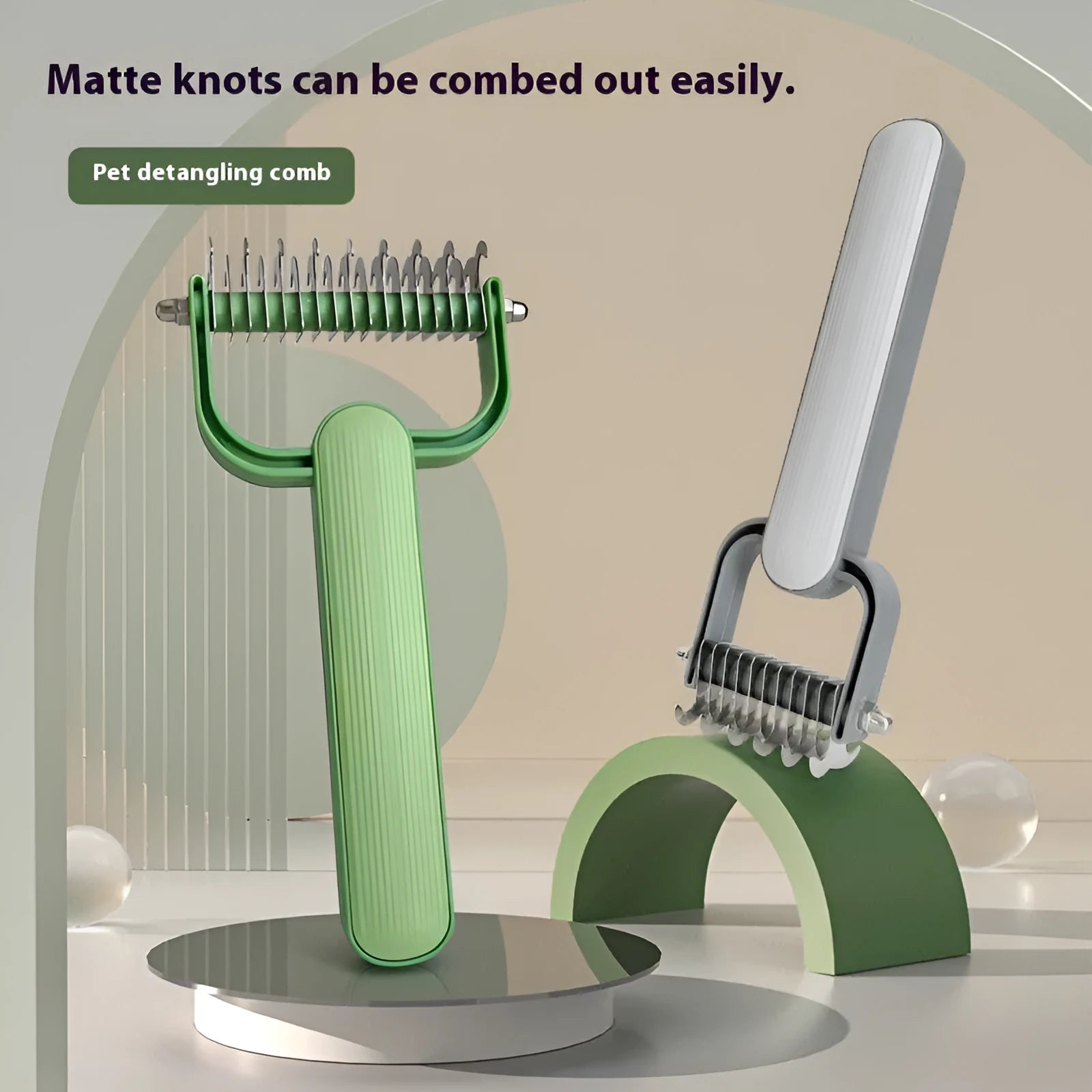 Dog grooming comb with unknotting teeth in green or grey colour, large and small size options