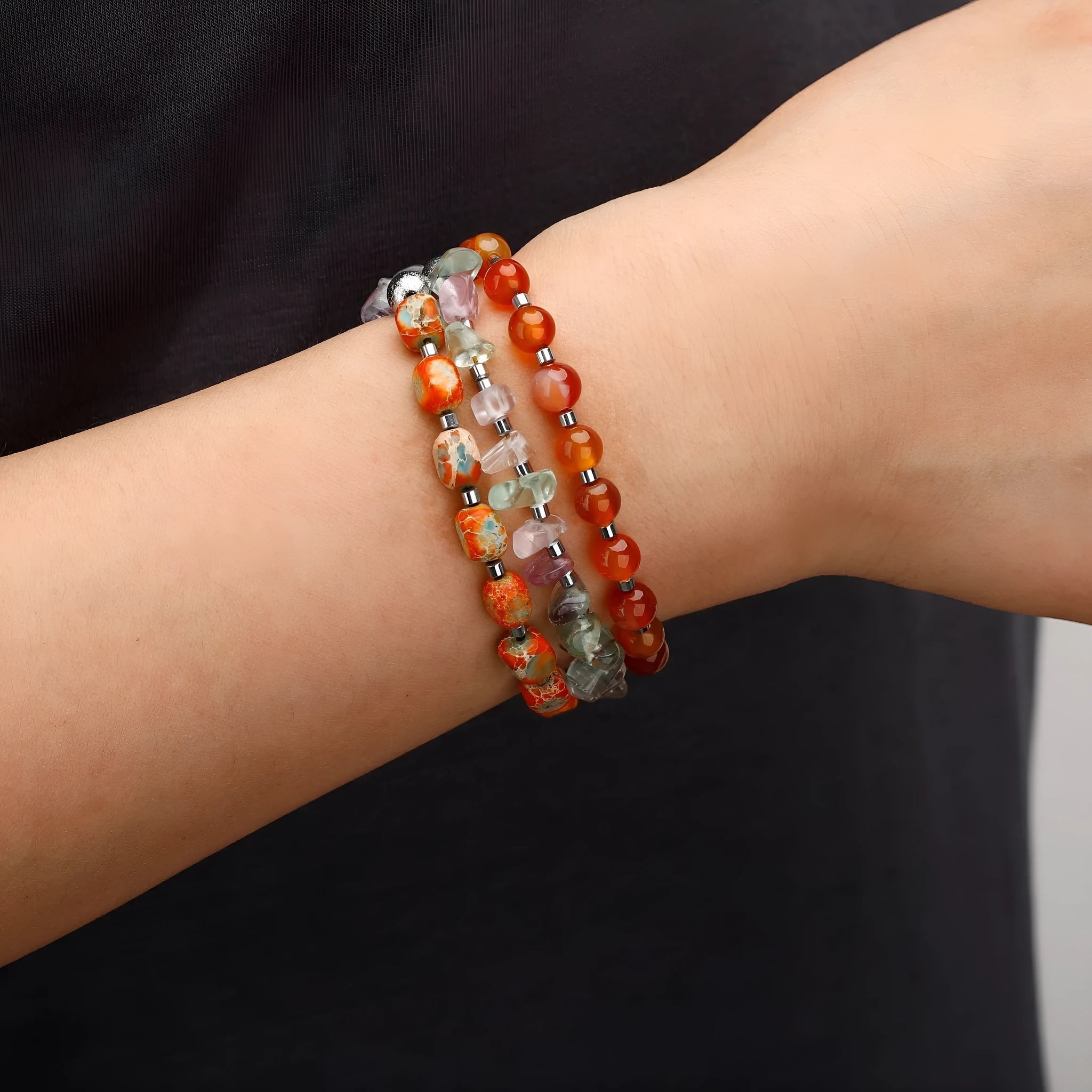 Hand-woven round red agate beads bracelet, unisex simple style, Persian Gulf agate, geometric texture