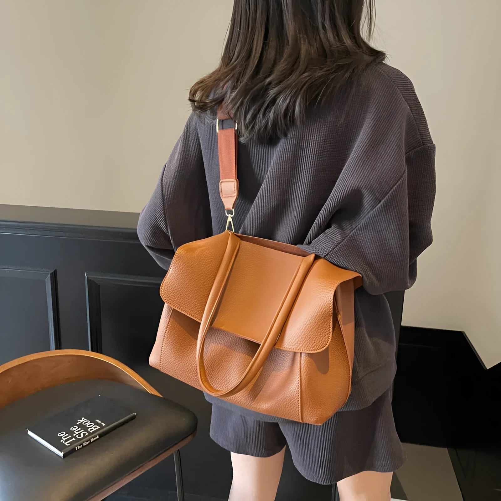 Vintage PU leather tote bag with adjustable double straps in horizontal square shape