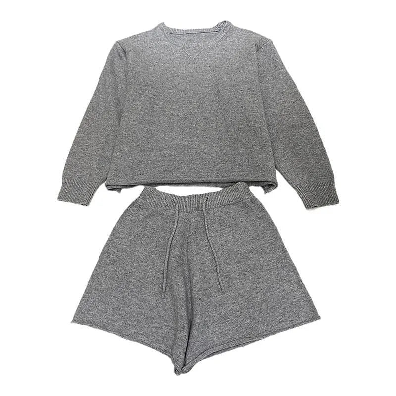 Women's loose-fitting long sleeve sweater and wide leg knitted shorts two-piece set in dark gray colour