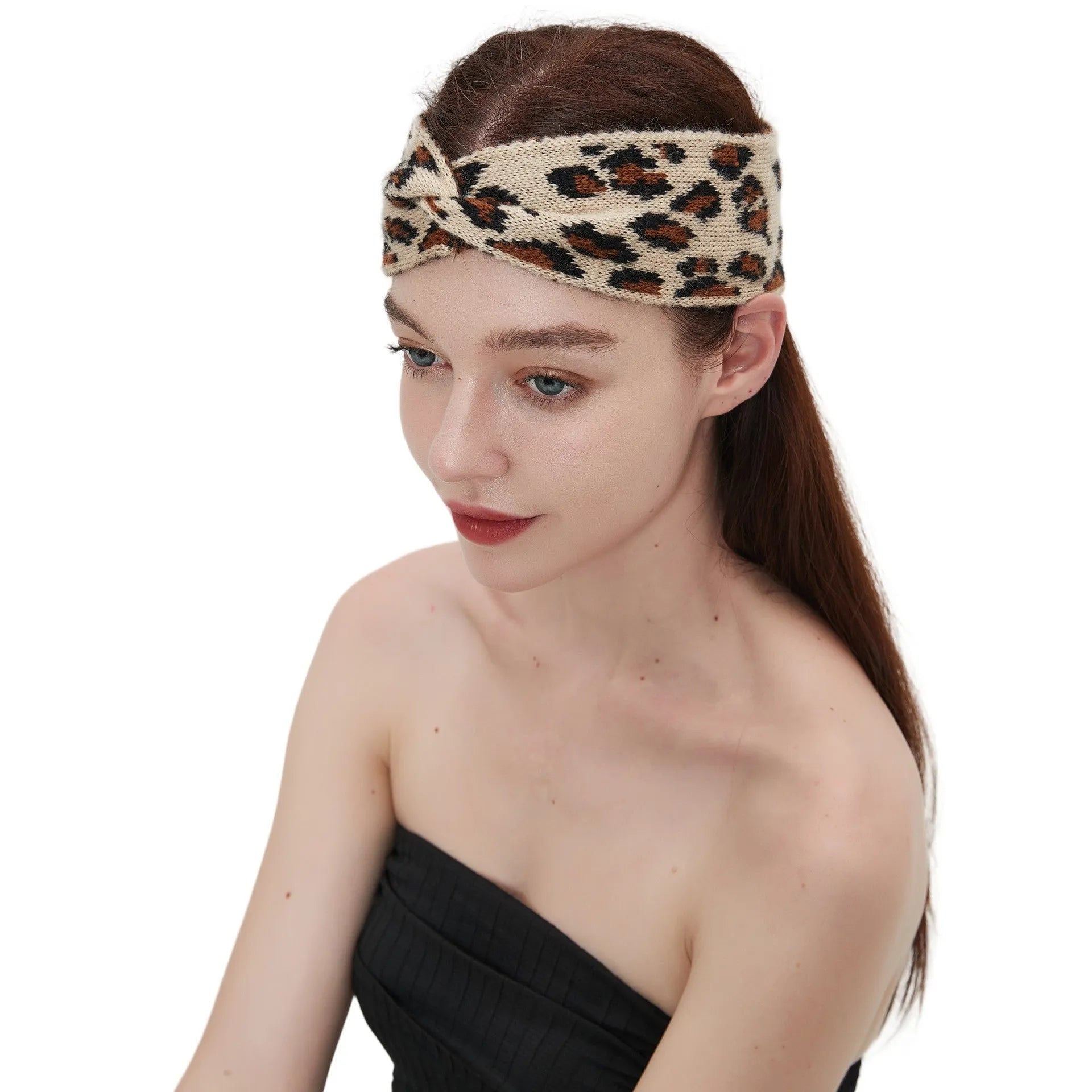 Women's acrylic leopard print bow hair band, 22x10cm, on a plain background