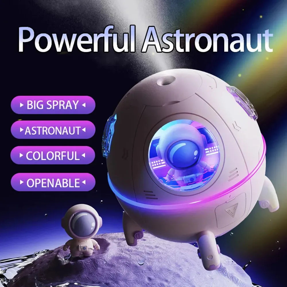 Astronaut-shaped portable USB desktop humidifier with colourful LED lighting and 220ml water tank