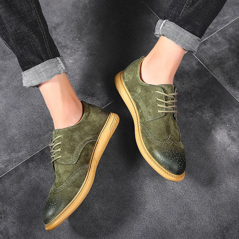 Men's black business leather lace-up shoes with low top design and rubber sole