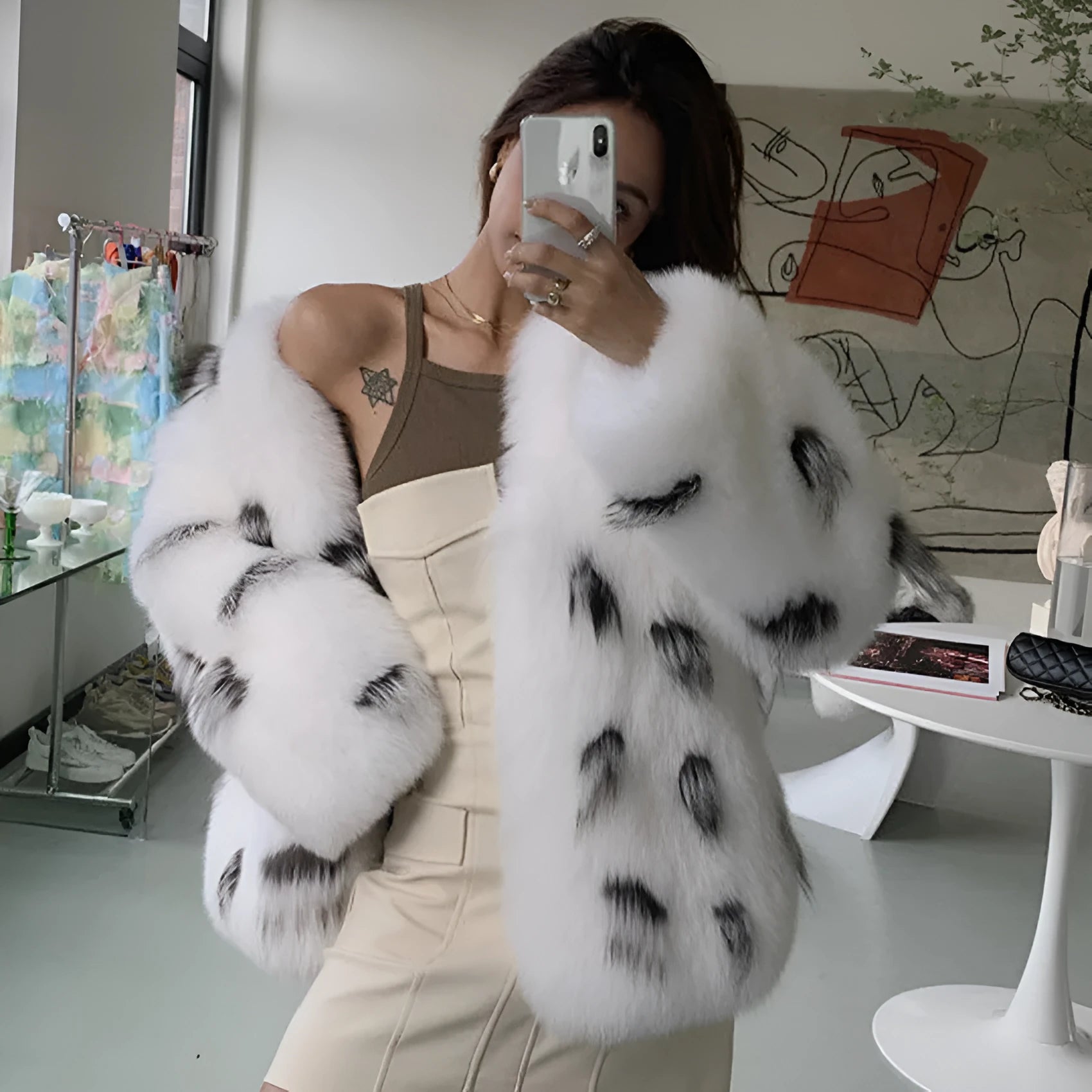 Women's black and white plus size Korean-style faux fur coat with short 40cm length
