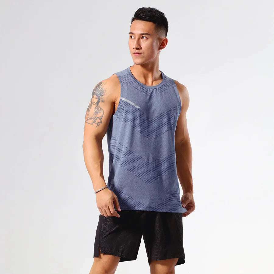 Men's solid colour quick-drying sports singlet in polyester fabric for summer athletic activities