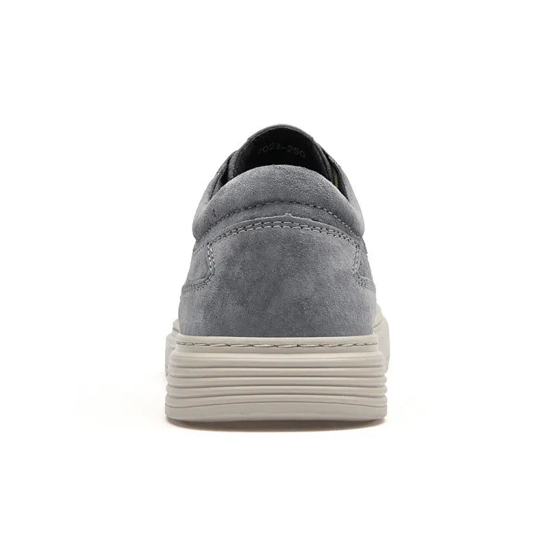 Men's low-top grey casual skate shoes with pigskin leather upper and rubber sole