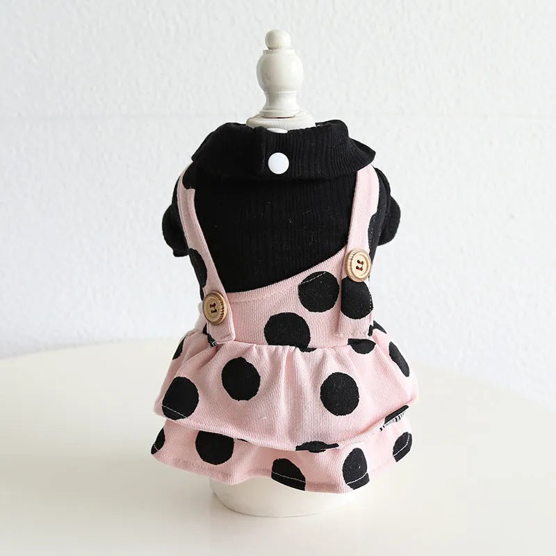 Pet clothing with lapel and shoulder strap design in casual cloth fabric