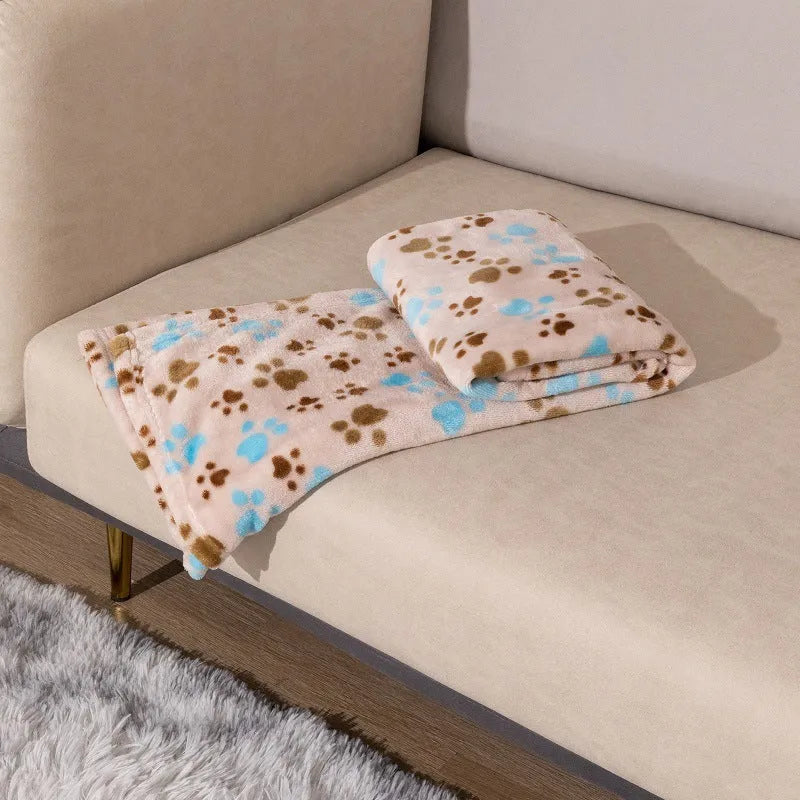 Polyester pet blanket with cartoon dog pattern in blue dog or dog's paw designs