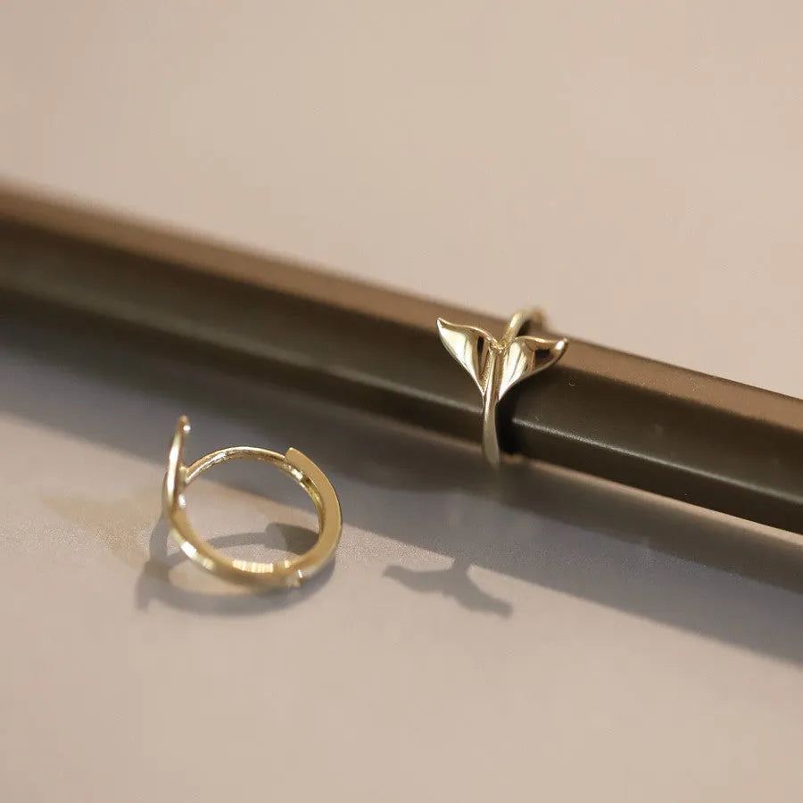 S925 sterling silver fishtail earrings with gold plating showing 8mm inner diameter