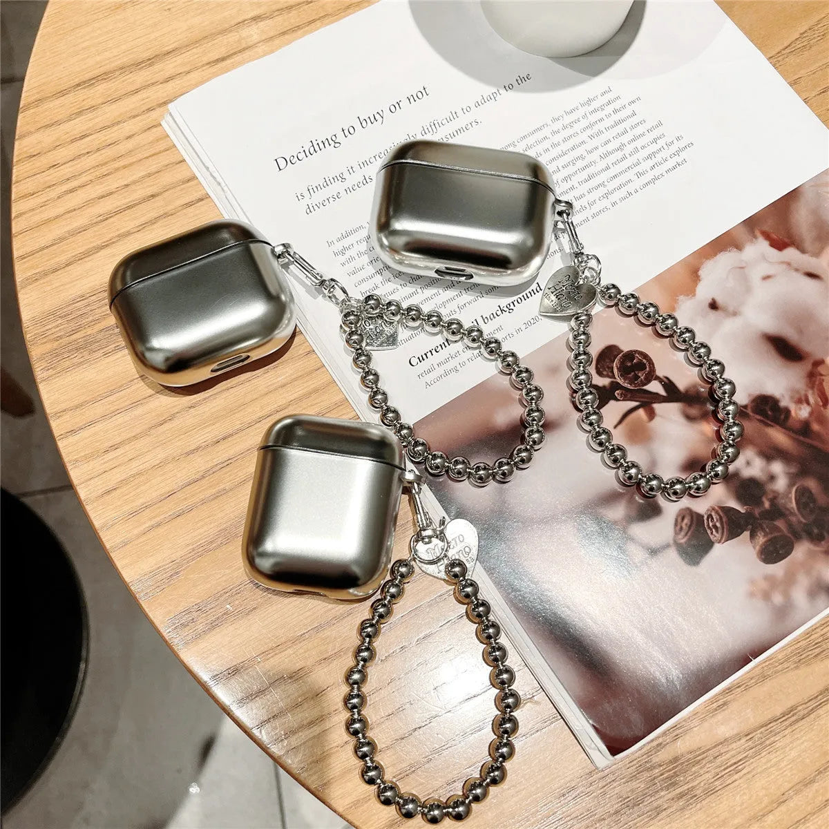 Matte plating protective TPU case for Apple AirPods and AirPods Pro earphones.