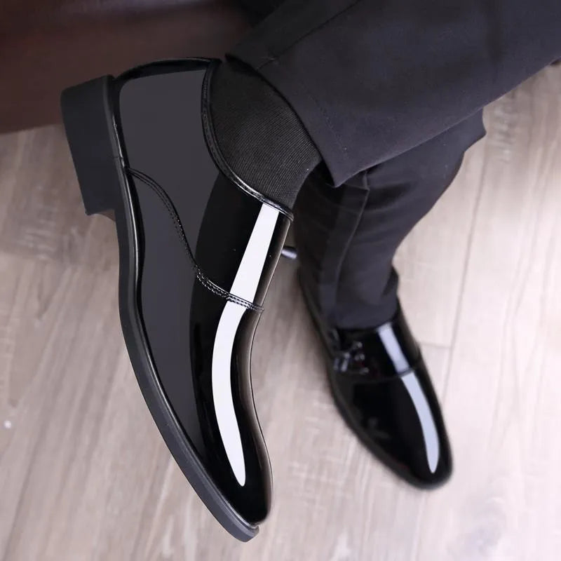 Men's black formal business shoes with artificial PU upper, rubber sole, square heel and round toe