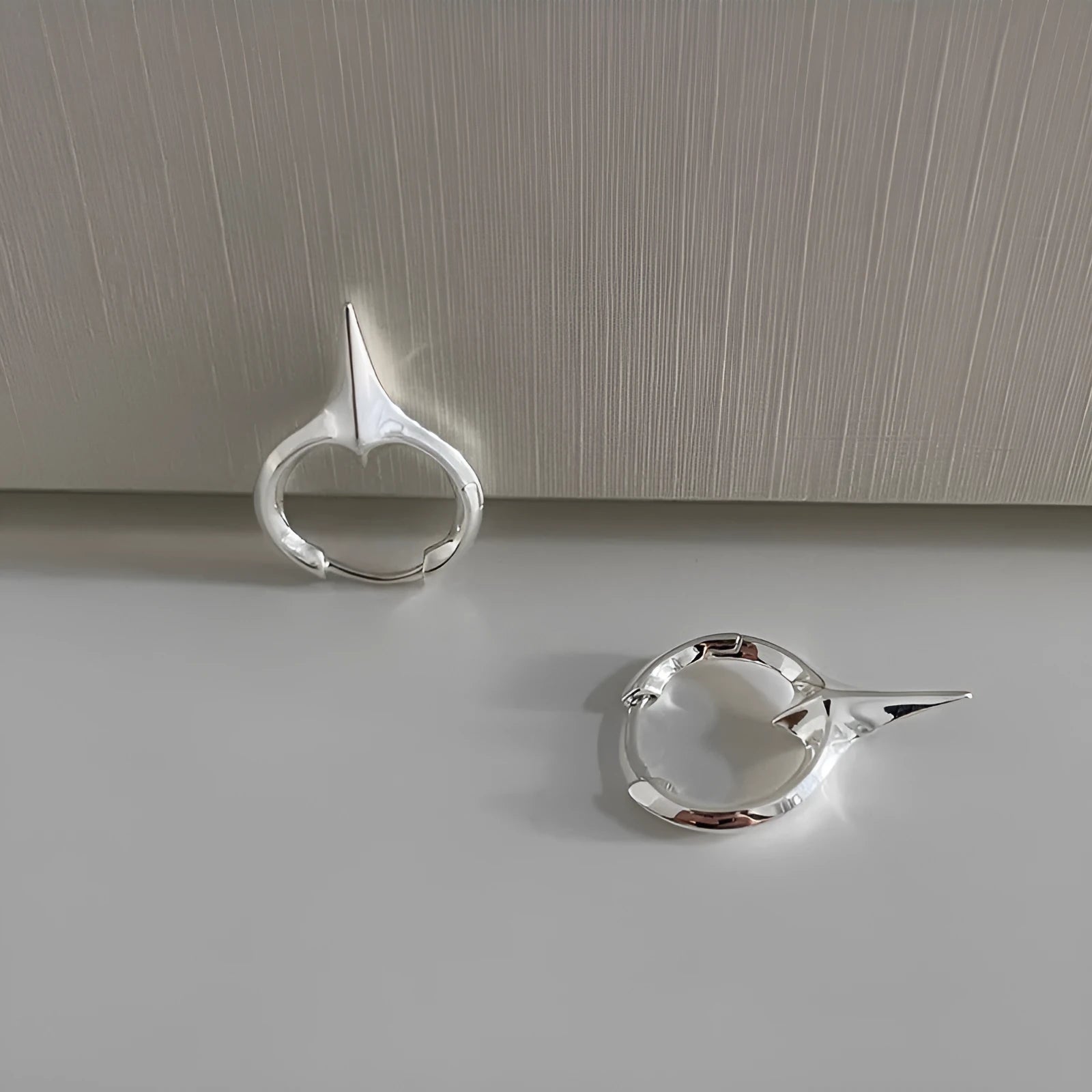 Geometric star-shaped copper ear clips with white gold electroplating for women