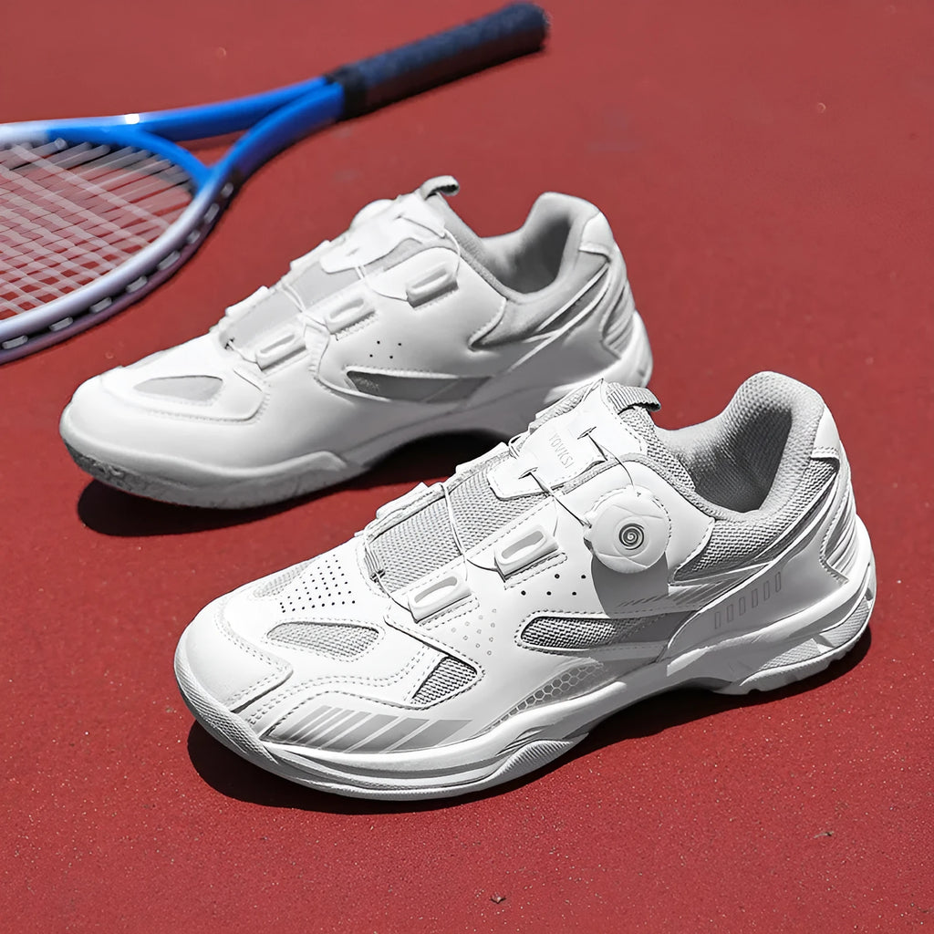 Unisex casual sneakers in round-toe design with microfiber and fabric upper