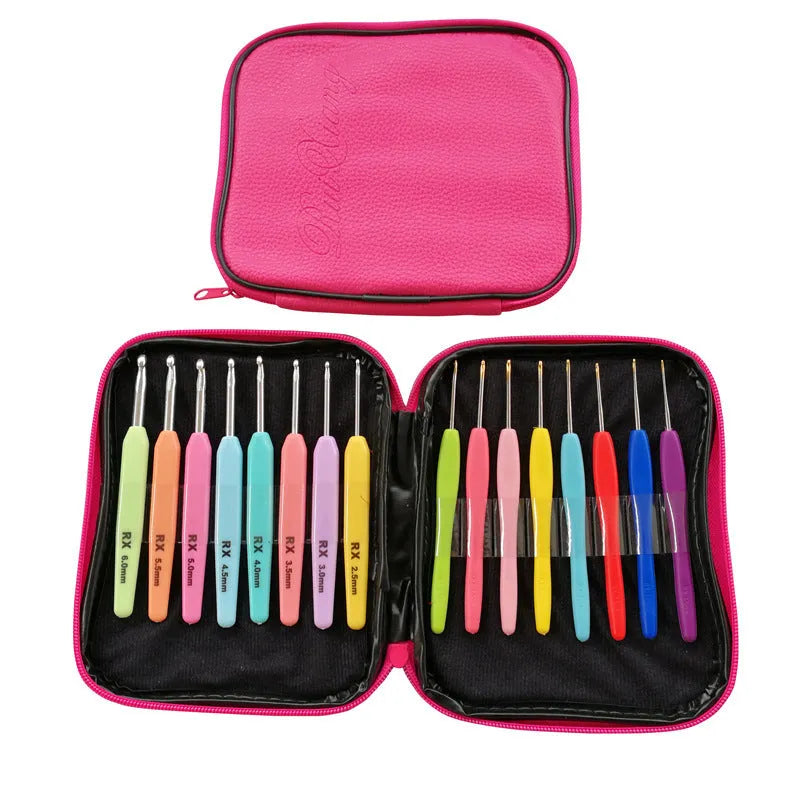 Complete 16-piece crochet hook set with thick ABS handles and soft handles in aluminium and iron oxide sizes