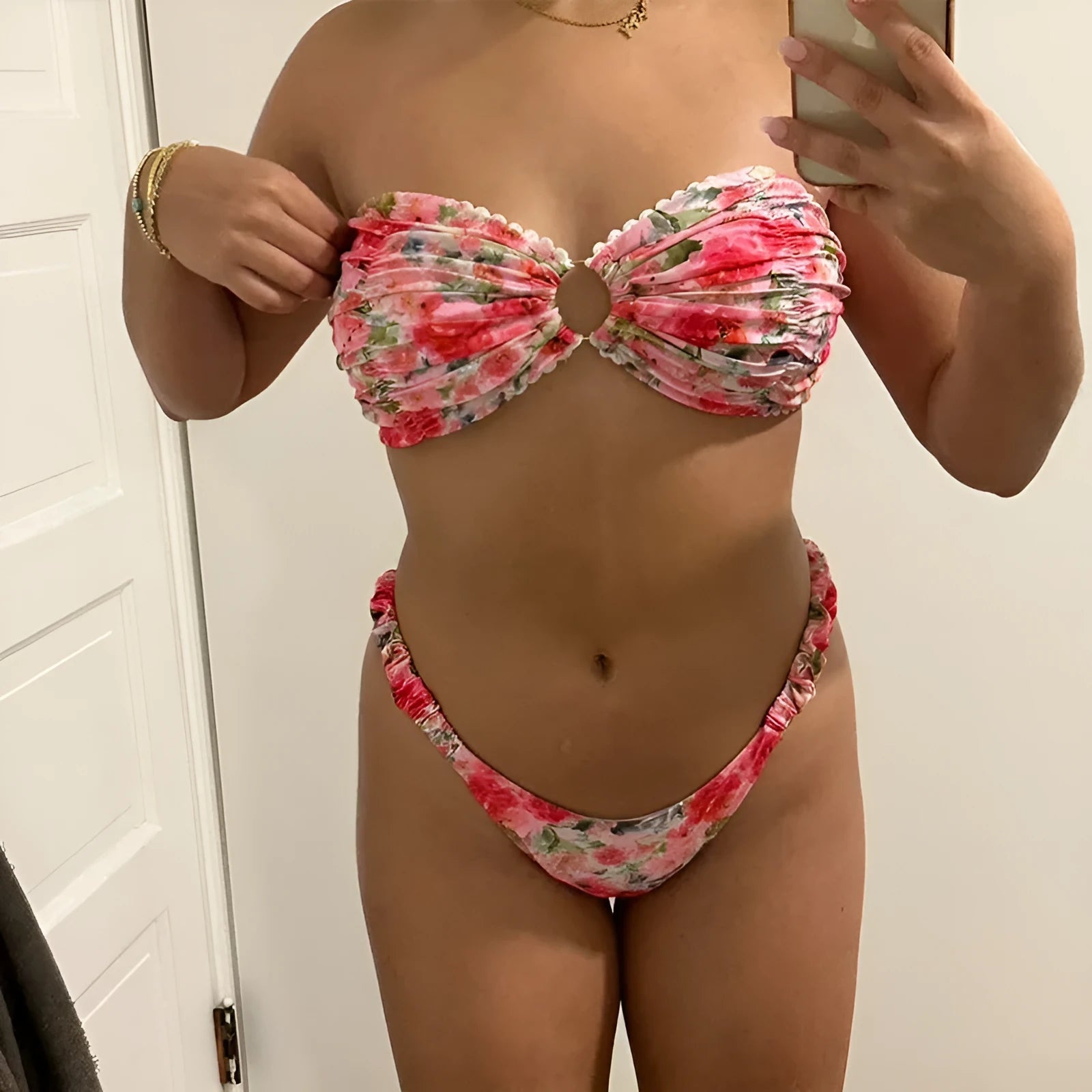 Colourful floral print polyester bikini set with lace details and backless design