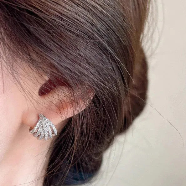 Geometric platinum-coloured zircon earrings with line design for women