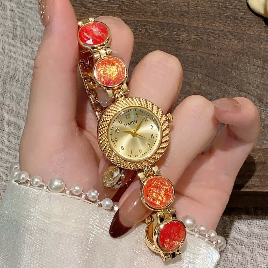 Women's quartz watch with 25mm round dial in six colour options