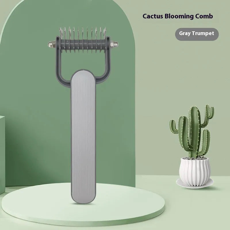 Dog grooming comb with unknotting teeth in green or grey colour, large and small size options