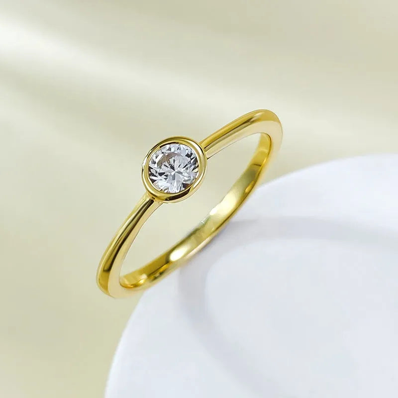 Minimalist silver ring with electroplated finish in crown shape design