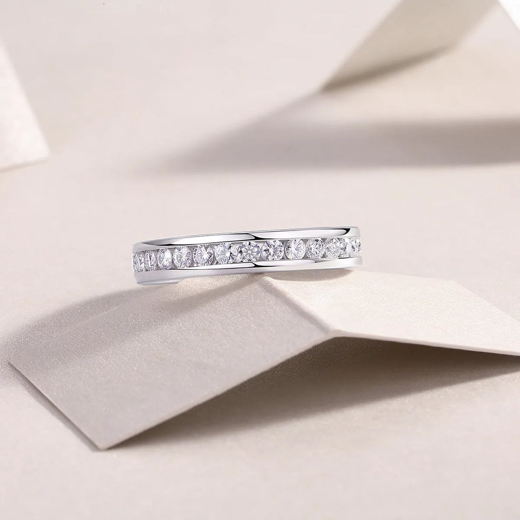 Moissanite star ring with S925 silver platinum-plated band, under 0.1 carat, size 6, showing star-cut stone in gift box