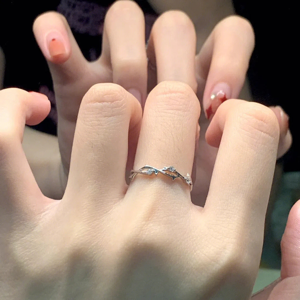 Adjustable open mouth copper index finger ring with inlaid zirconium thorns in geometric irregular shape