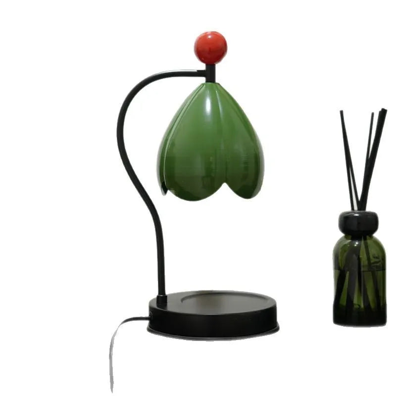Linglan ancient style melting wax fragrance desk lamp with metal holder in cream white colour.