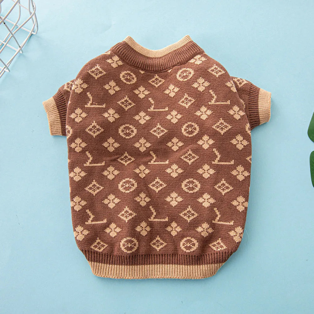 Wool dog sweater in European American style for autumn and winter warmth