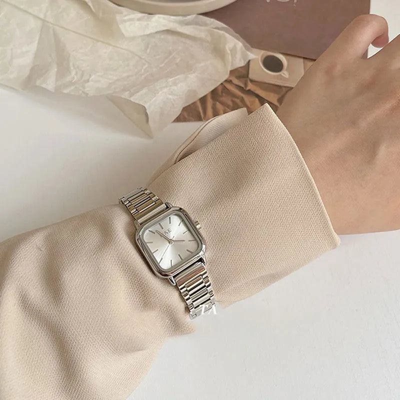 Slim retro quartz watch for women with bamboo strap in silver finish 8mm thick