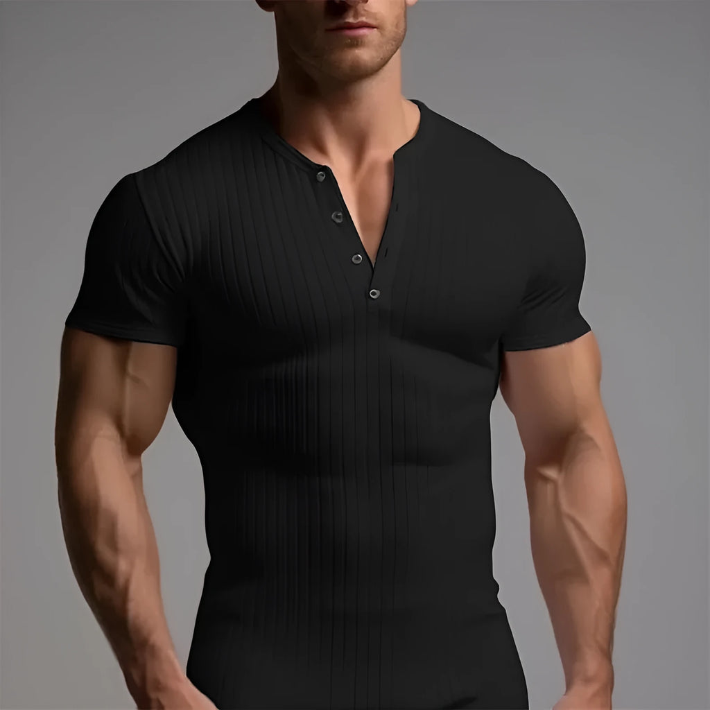 Men's slim-fitting muscle sports t-shirt in polyester available in five solid colours