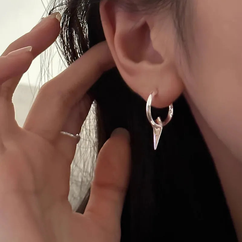 Geometric star-shaped copper ear clips with white gold electroplating for women