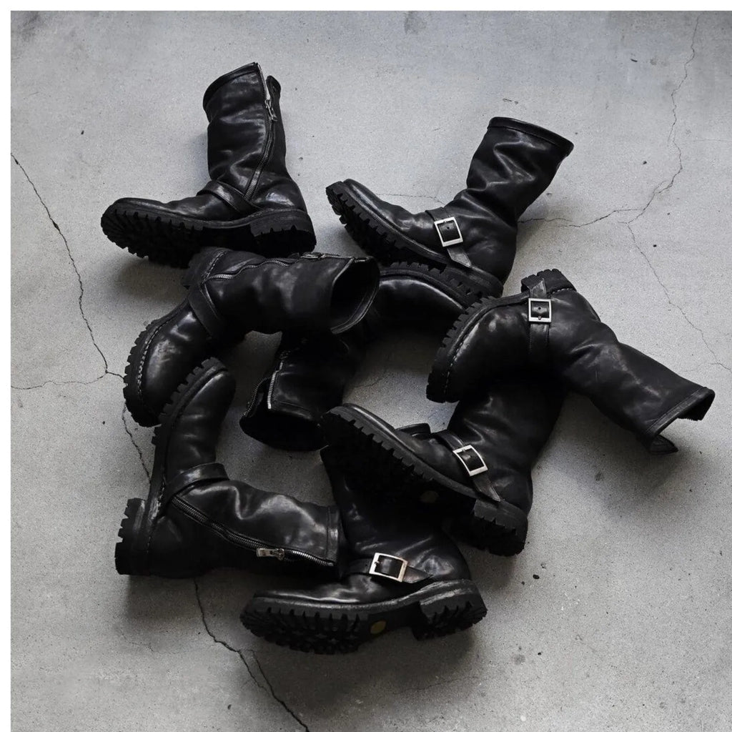 Men's black retro Martin boots with side zipper closure and round toe