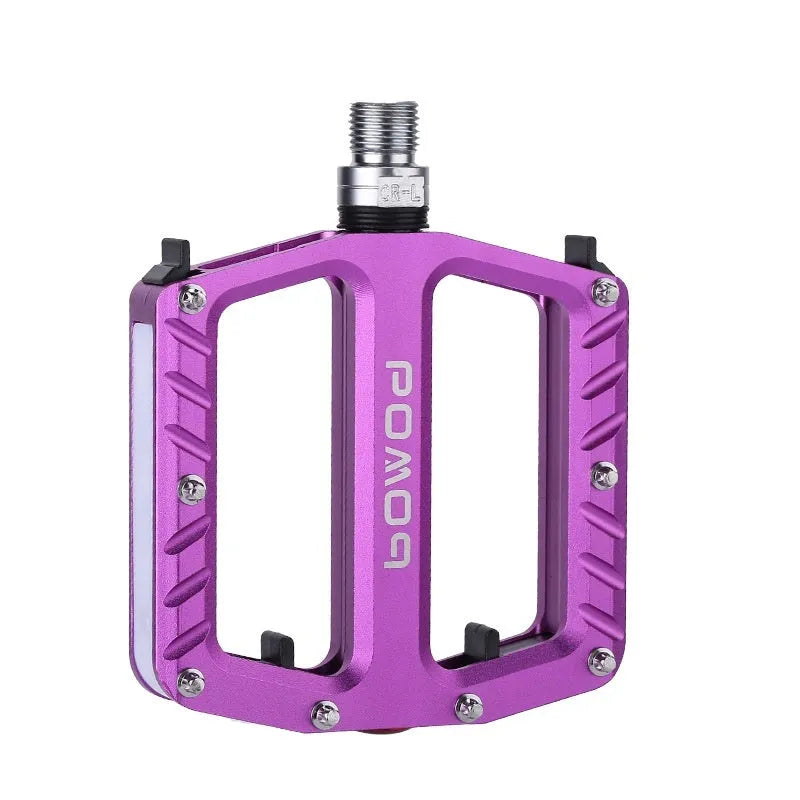 Aluminium alloy bicycle pedals with LED lights in five colour options