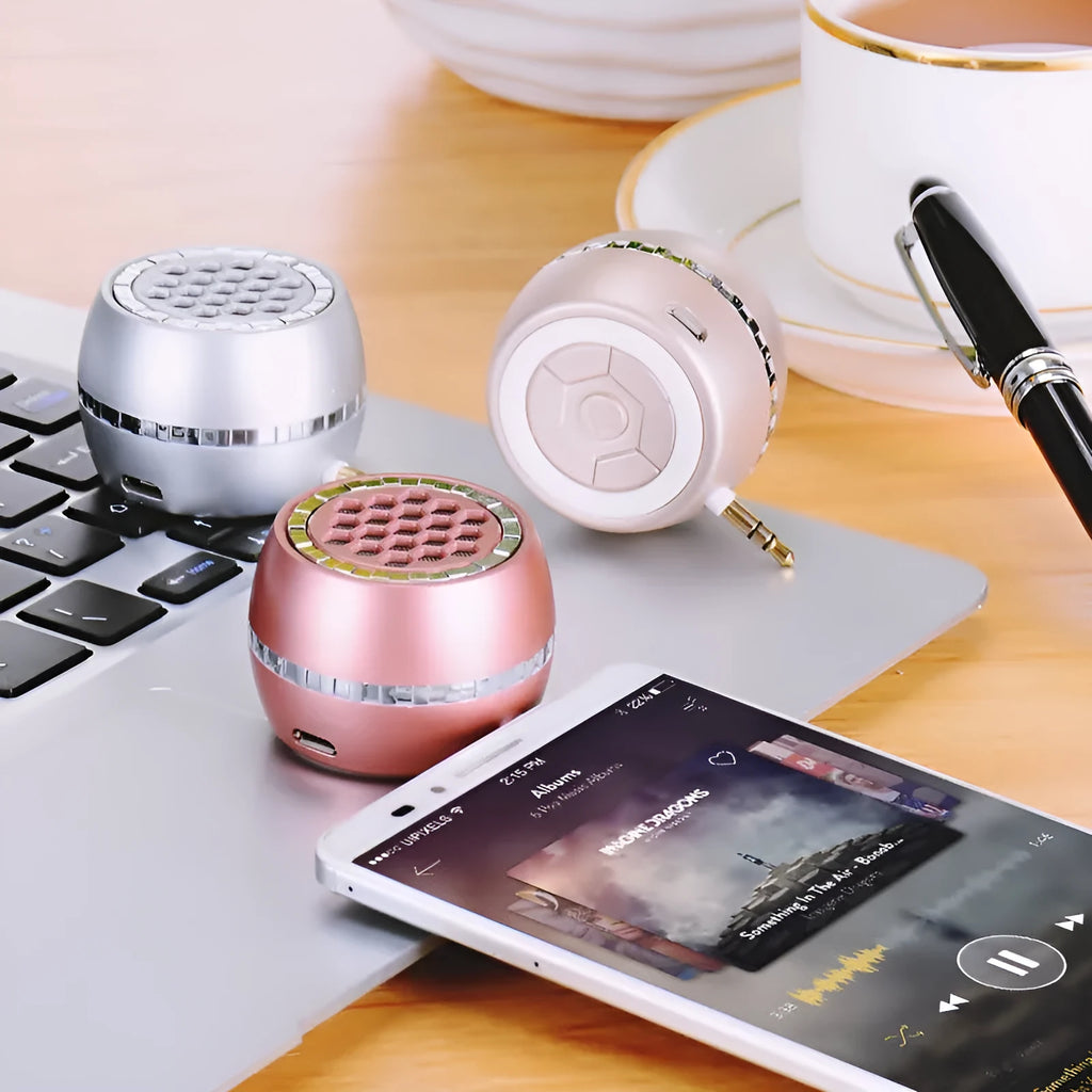Universal external amplifier speaker in black, gold, or rose gold with 5V USB power input