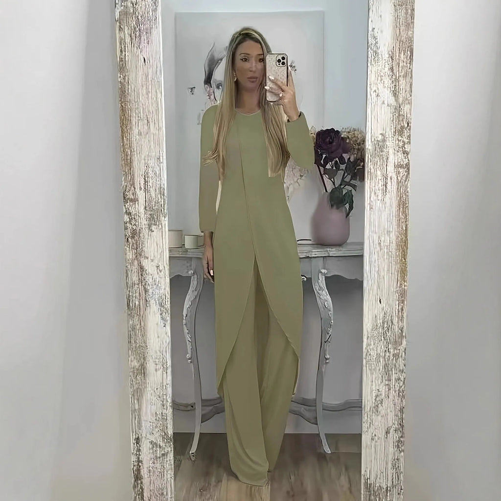 Casual two-piece outfit with long sleeve top and loose trousers in black, blue or khaki