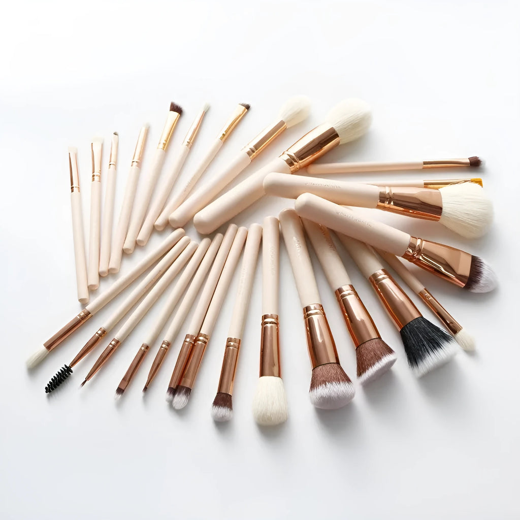 26 pink makeup brushes with wooden handles and wool heads, presented with a PU storage bag.