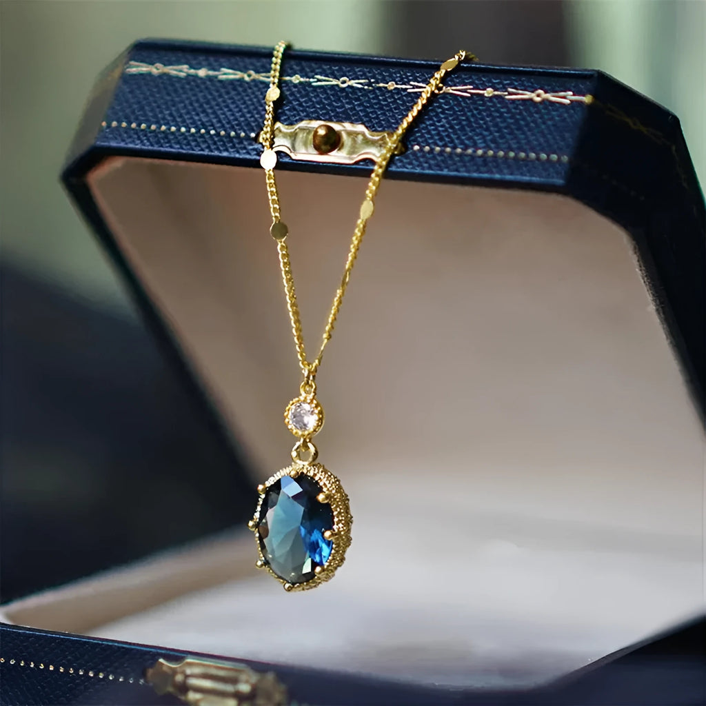 Gold geometric pendant necklace with French retro design and electroplated copper construction