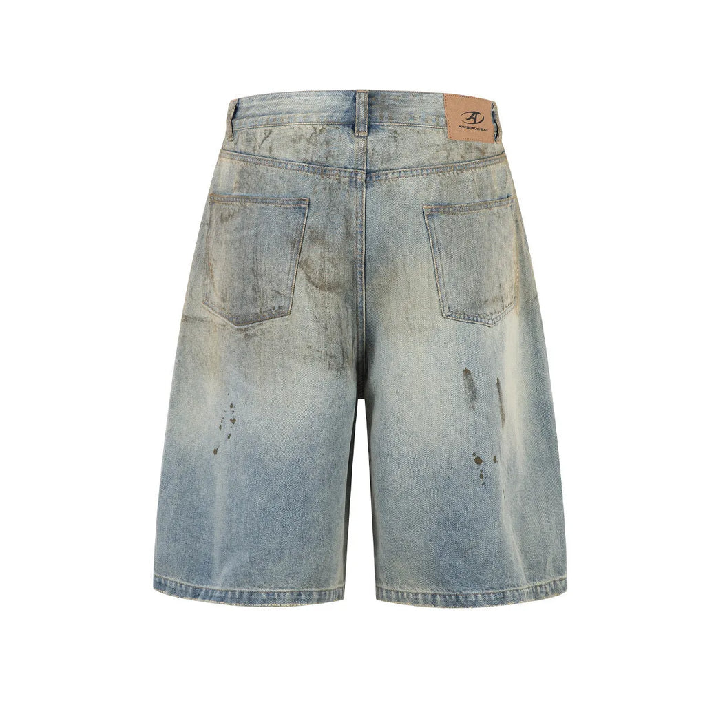 Blue cropped denim jeans with straight leg cut and middle pants length showing zipper fly closure