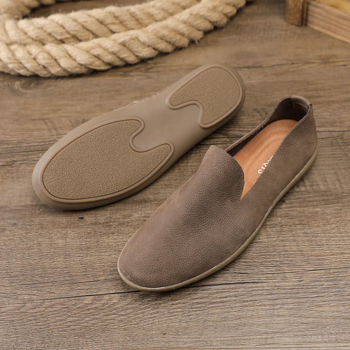 Men's handmade casual shoes in khaki with low-top wedge design and rubber soles