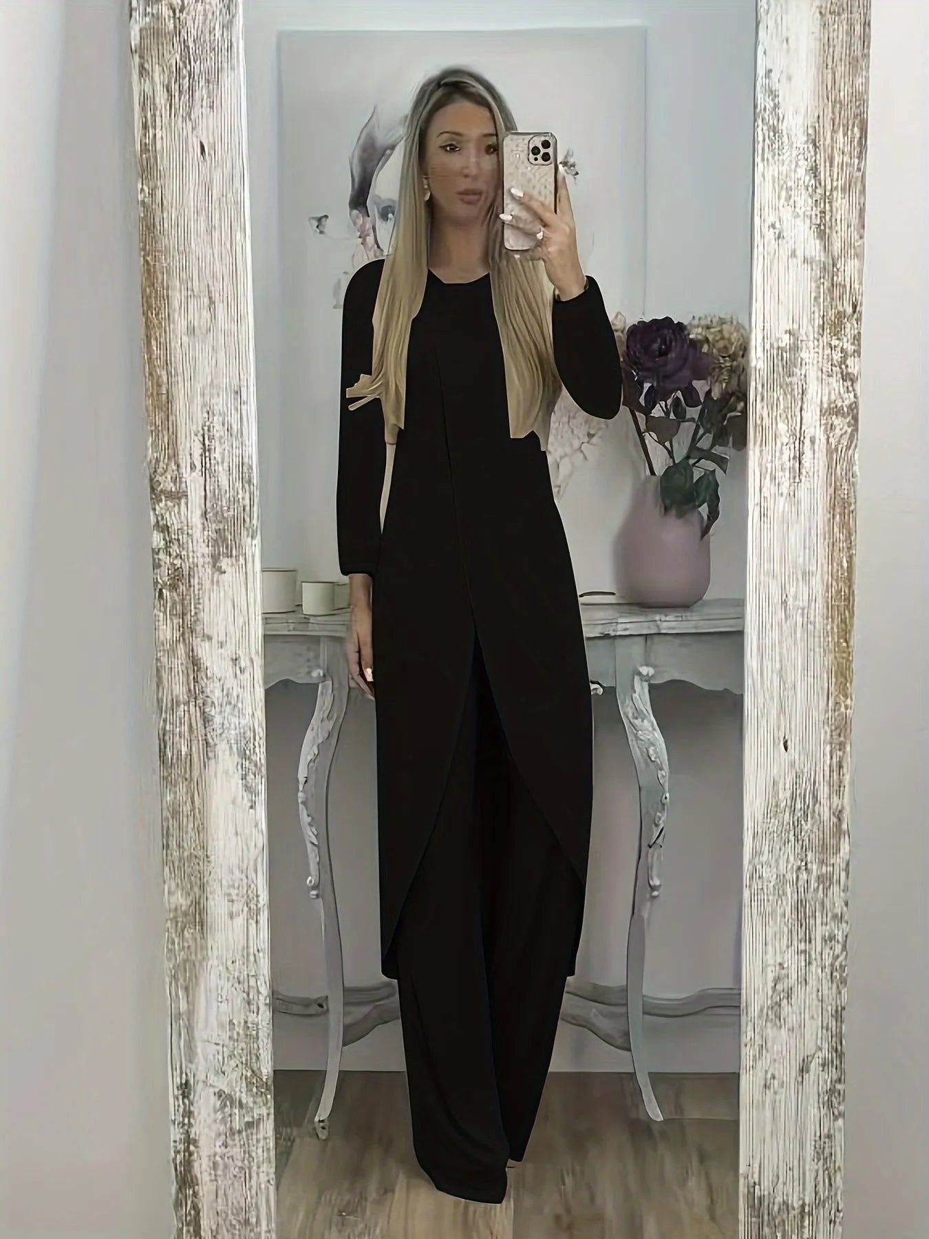 Casual two-piece outfit with long sleeve top and loose trousers in black, blue or khaki