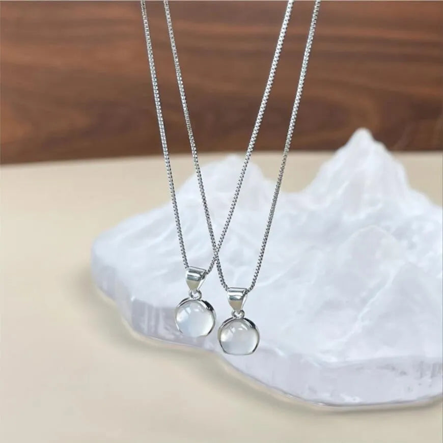 Korean-style geometric eight-point star pendant necklace with adjustable box chain