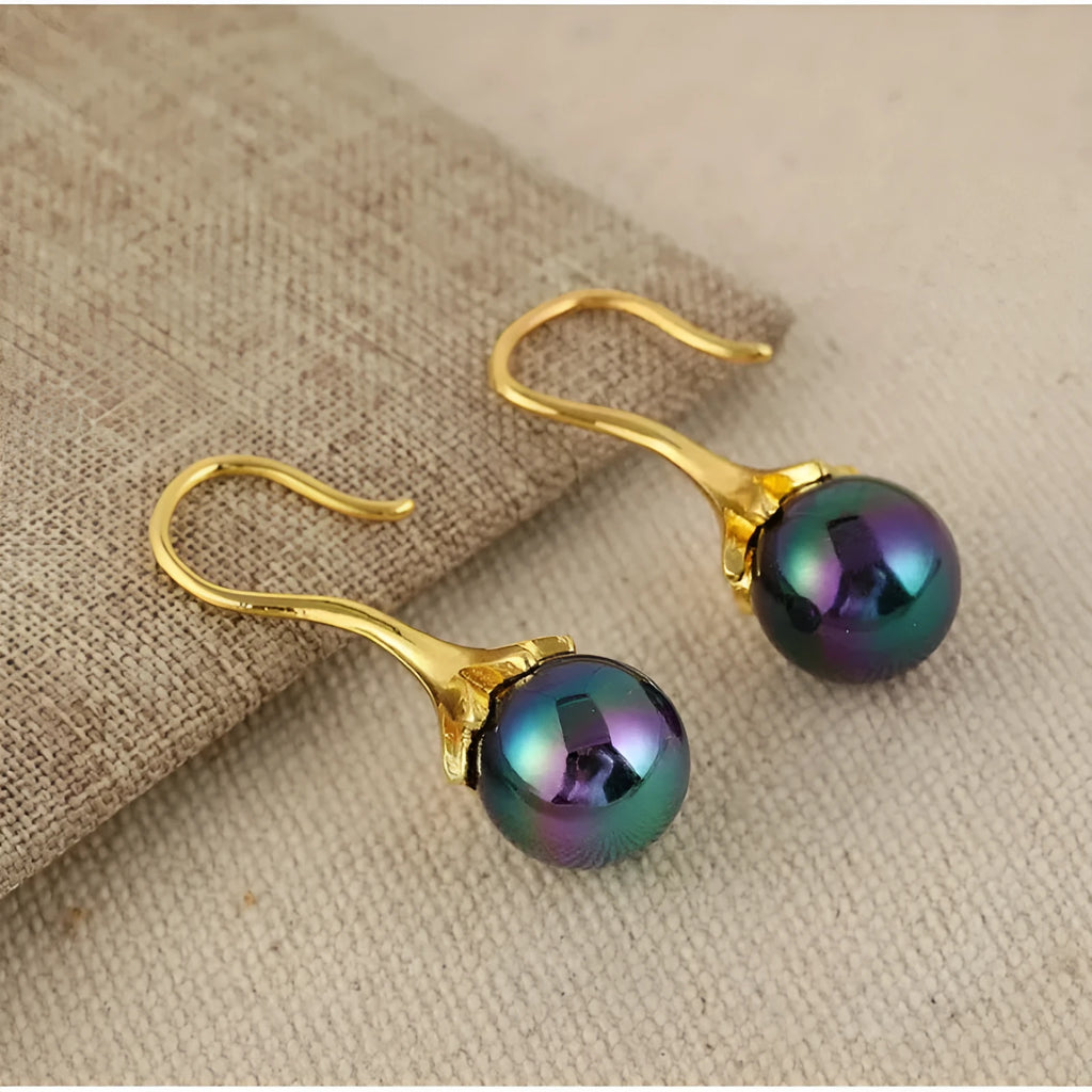 Gold colour retro fashion women's earrings with electroplated alloy construction