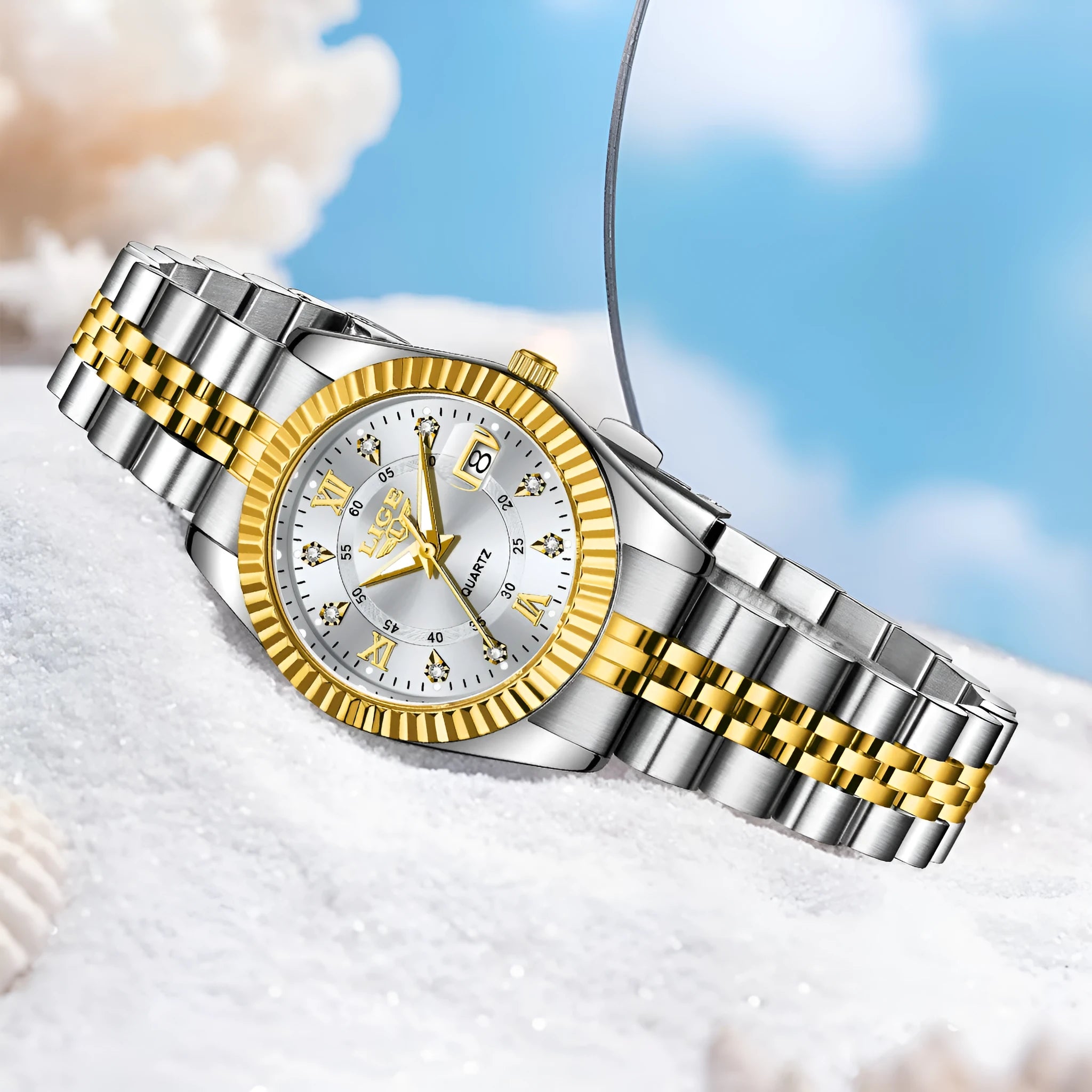 Women's waterproof quartz fashion watch with 10mm thickness in gold and silver colour options