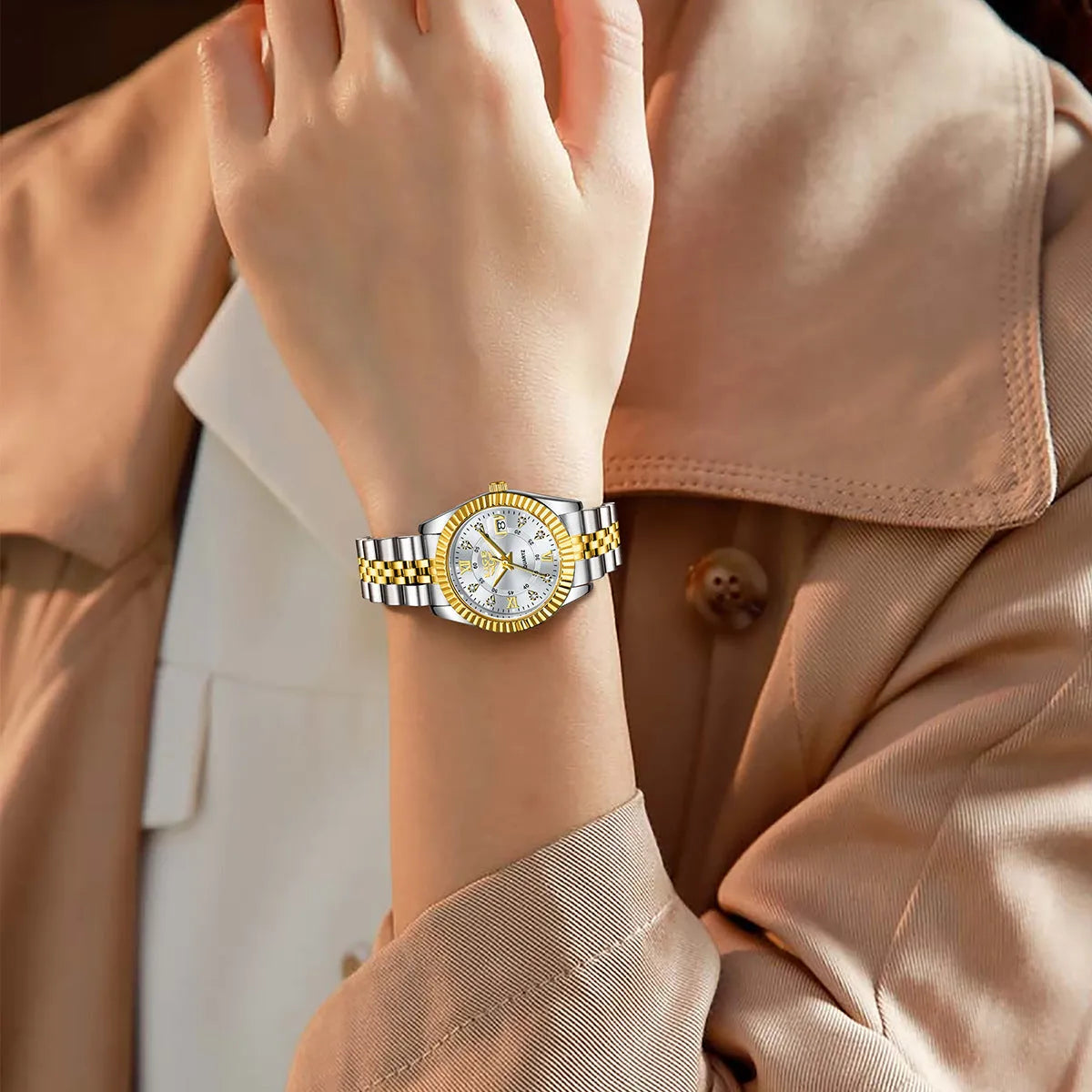 Women's waterproof quartz fashion watch with 10mm thickness in gold and silver colour options