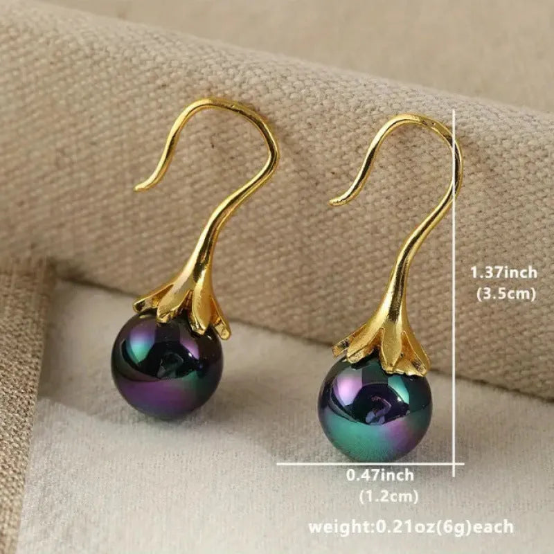 Gold colour retro fashion women's earrings with electroplated alloy construction