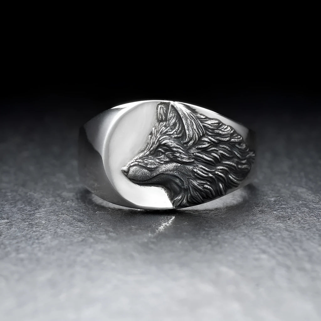 Silver geometric wolf head alloy ring for men in European American retro style
