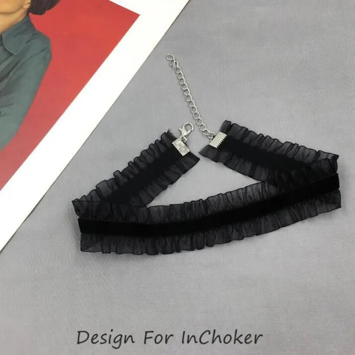 Velvet ruffled floral clavicle necklace with snake bone chain in alloy construction