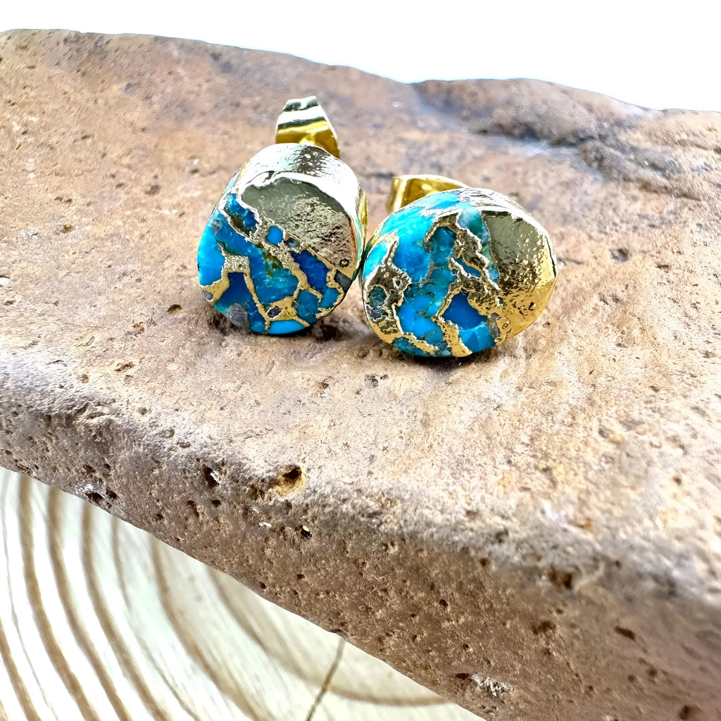 Natural stone bohemian stud earrings with irregular turquoise-coloured stones in ER1031 shade