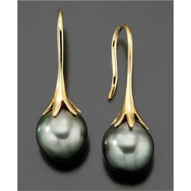Gold colour retro fashion women's earrings with electroplated alloy construction