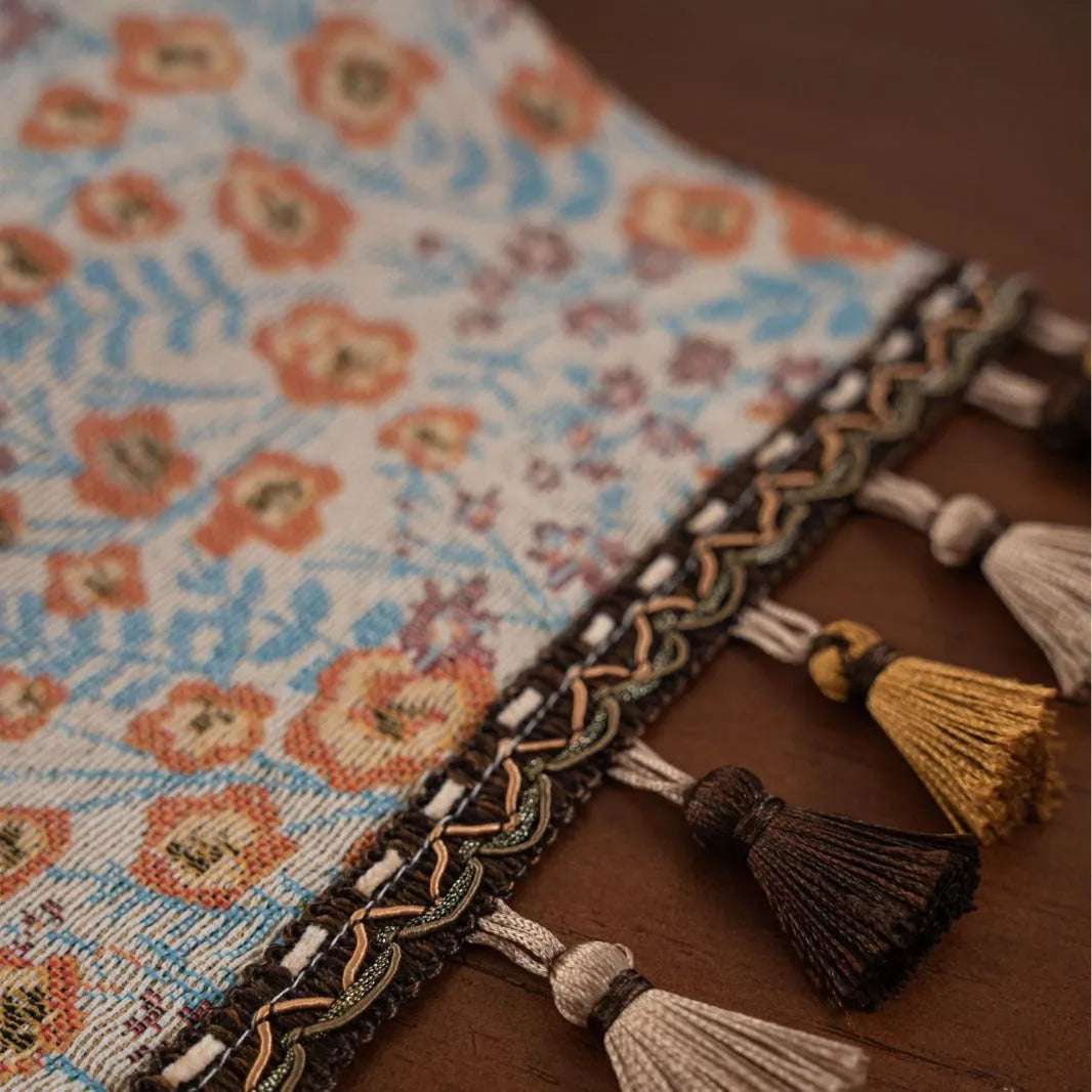 American-style jacquard table runner with tassel fringe in floral pattern