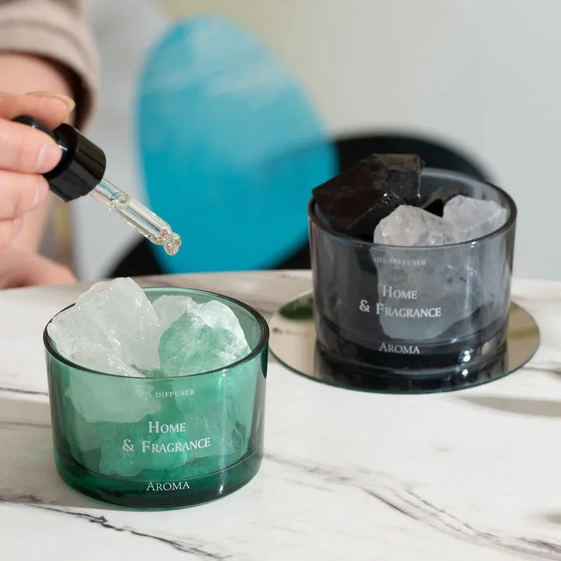 Girls' Light Perfume fire-free aromatherapy crystal diffuser and ten 20ml essential oil bottles.